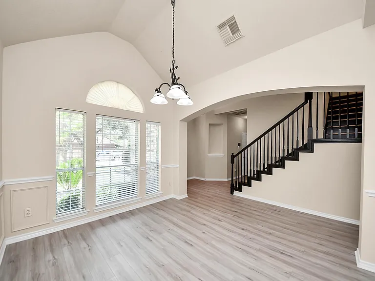 10007 Adobe Dr — Photo 3