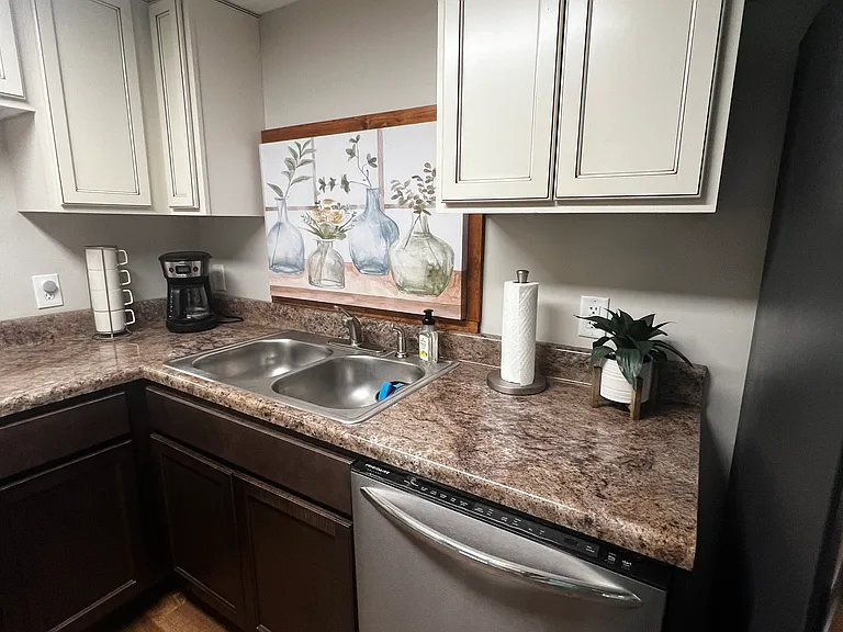 8655 Coopertown Rd — Photo 6