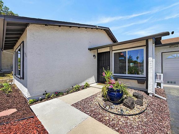 3rd image of 1536 Rolling Hills Dr