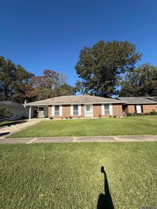 13745 Broad Ct