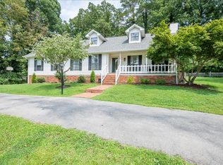 1906 Crestway Dr, Athens, TN 37303