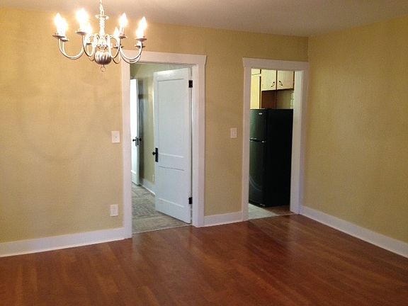 5th image of 211 W 38th St