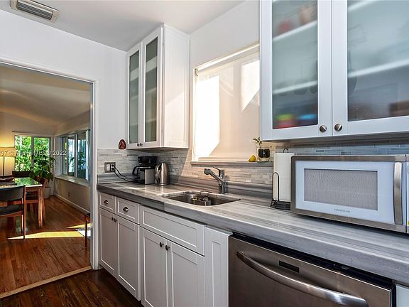 5th image of 710 NE 118th St #0
