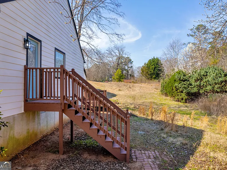106 Degrandis Ln NE — Photo 38