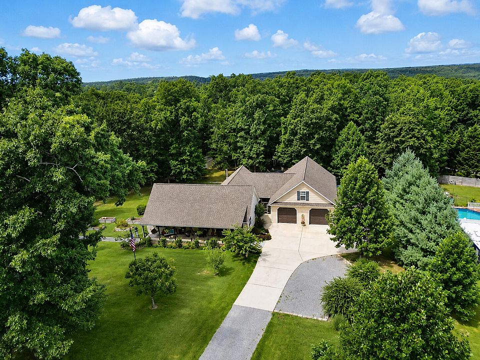 1st image of 472 Beaver Dr