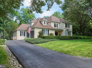 7 Biddle Woods Ln, Wyndmoor, PA 19038