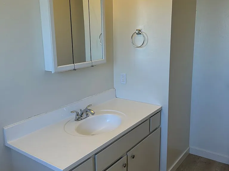 6508-2g - 725 Bennett Ave #1-12 — Photo 20