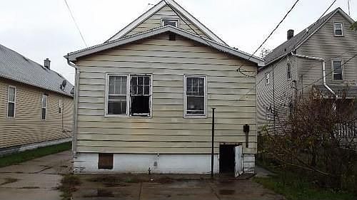 3rd image of 5029 Northcote Ave