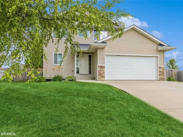 303 Walnut Cir, Dexter, IA 50070