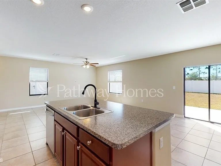 11137 Hudson Hills Ln — Photo 4
