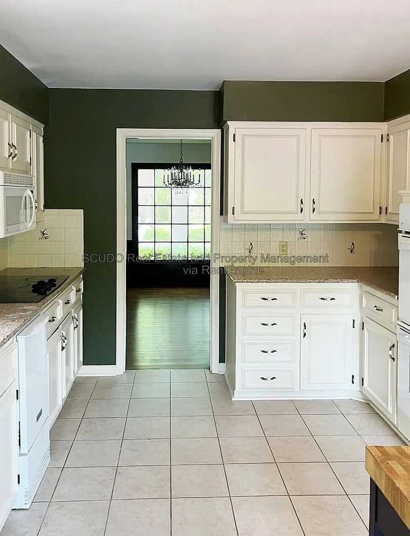4 bed, 3.0 bath, $3,250 — Photo 3