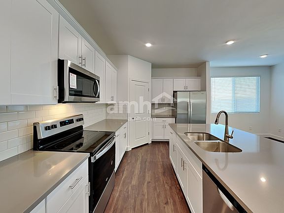 3rd image of 6191 Calle Bilboa