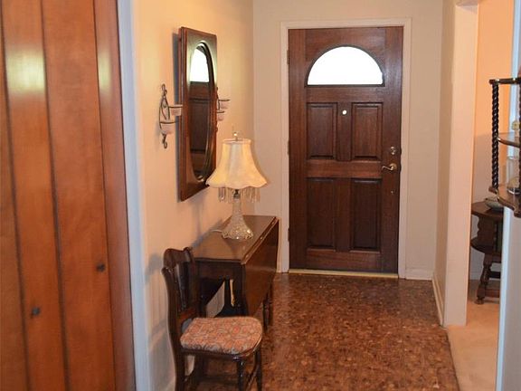 3rd image of 1011 Laurel Valley Dr