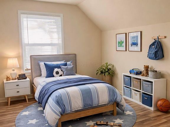 5th image of 1349 Crest Rd