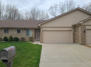 50788 Bower Ct #27, New Baltimore, MI 48047