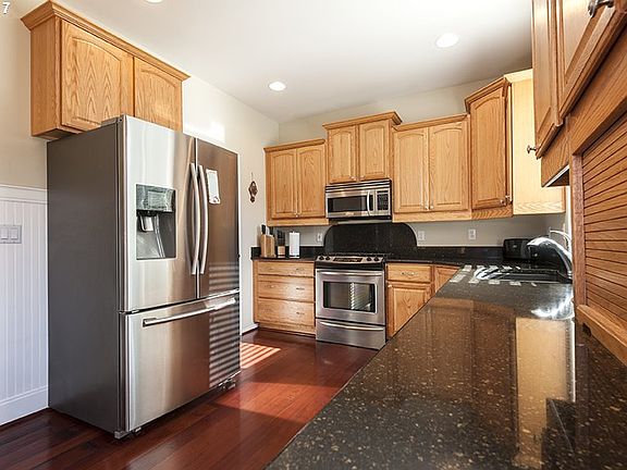 3rd image of 23564 SW Pinehurst Dr