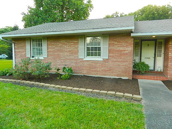 2nd image of 1761 Hawthorne Ln