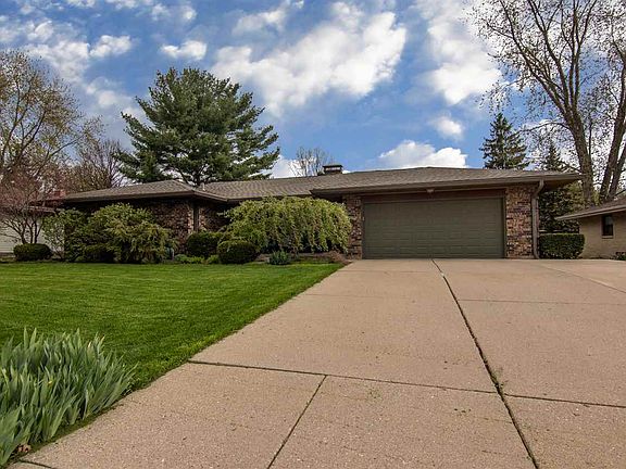 2nd image of 5037 Larkspur Dr