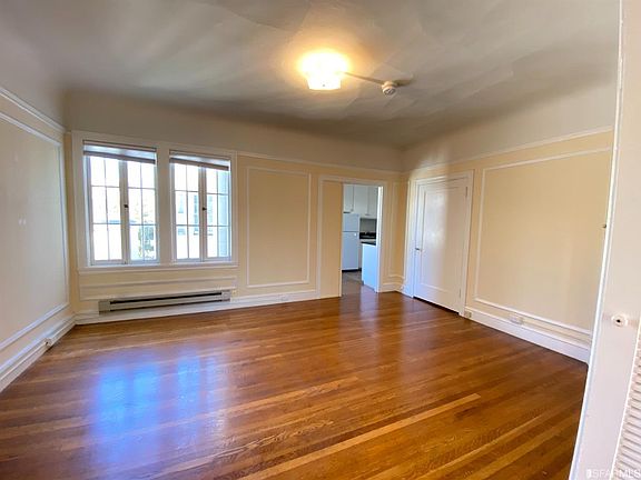 4th image of 2590 Sacramento St APT 305