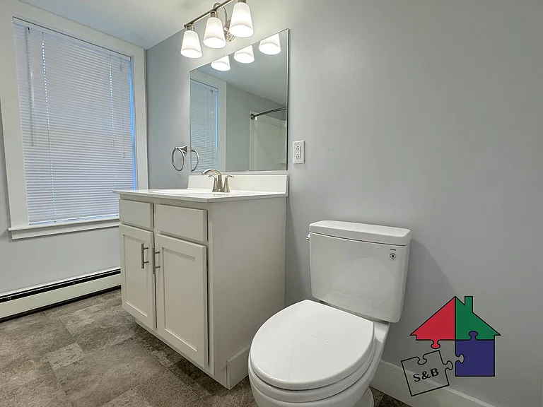 166 N Winooski Ave — Photo 9
