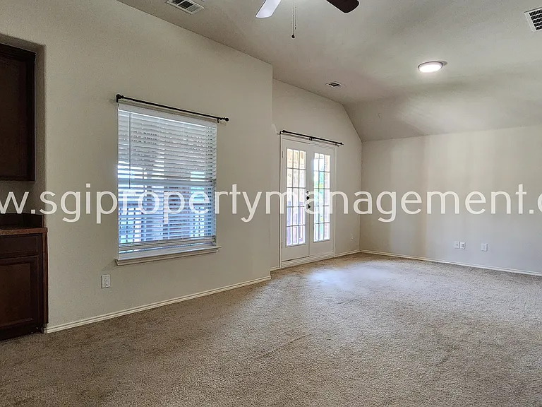 12032 Henderson Dr — Photo 23