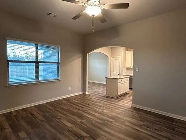 1117 Wheatfield Ln — Photo 8