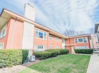 1521 Bonnie Brae Pl #A, River Forest, IL 60305