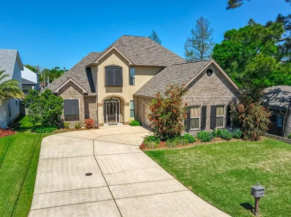 460 Upstream St, River Ridge, LA 70123