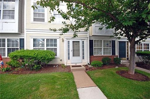 1st image of 123 Giera Ct #117