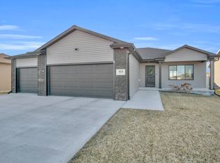 3610 V Ave, Kearney, NE 68847