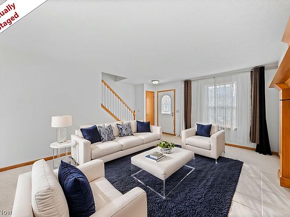 2nd image of 4419 Lockmoor Ln