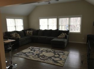 742 Peck Ln, Cheshire, CT 06410