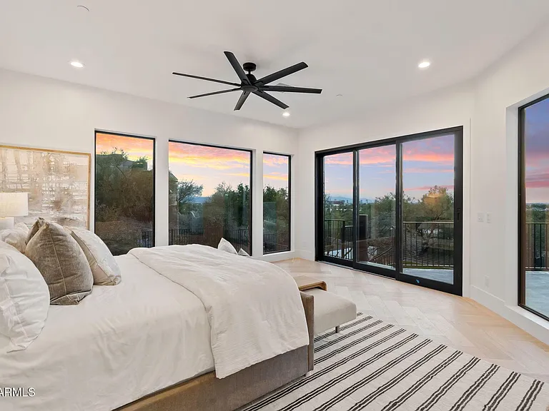 3135 E Palo Verde Dr — Photo 28