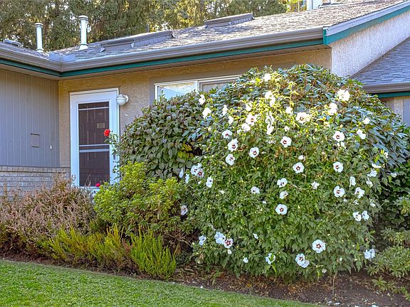2nd image of 1473 Garnet Rd #22