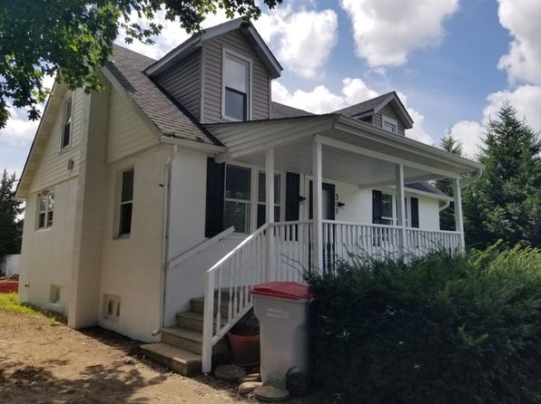 305 Russell Ave