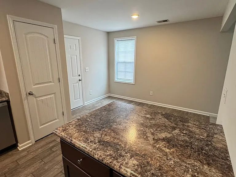 1529 Gambill Wood Dr — Photo 4