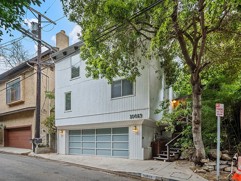 10013 Westwanda Dr — Photo 2