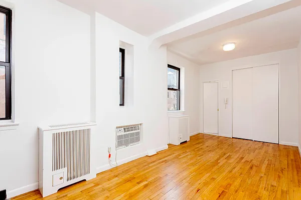 Rented by Town Residential | media 32