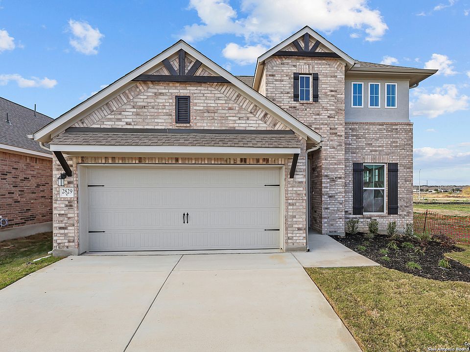 1st image of 2829 Bergamot Dr.