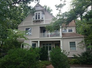 194 Aspinwall Ave, Brookline, MA 02446