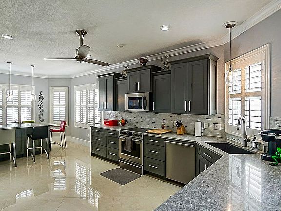5th image of 147 Pepper Ln