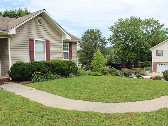5th image of 2081 Summer Breeze Cir NE