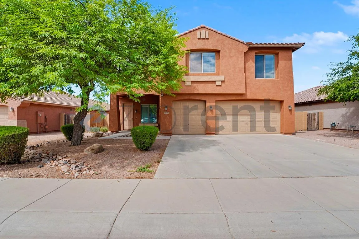 4 bed, 2.5 bath, 2689 sqft, $2,600 — Photo 1