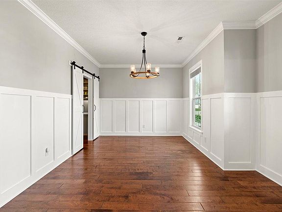 5th image of 111 Clearmill Dr
