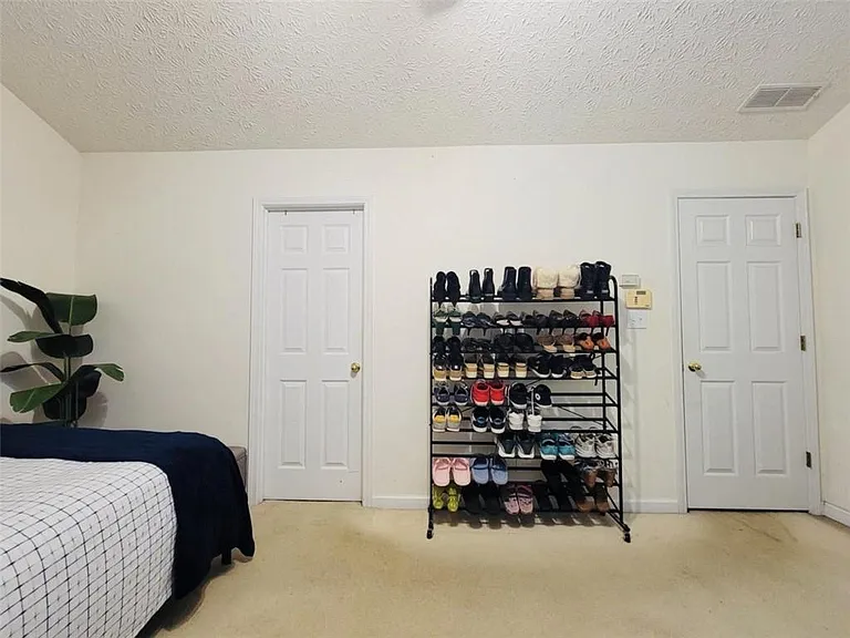 6904 Silver Bend Pl — Photo 15