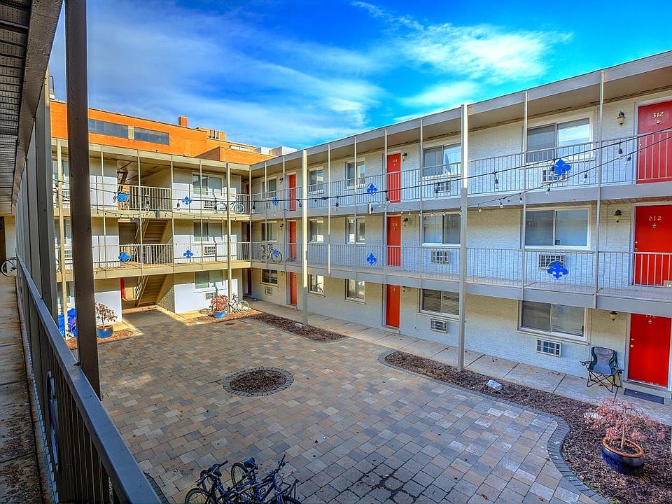 1st image of 4045 W Pine Blvd