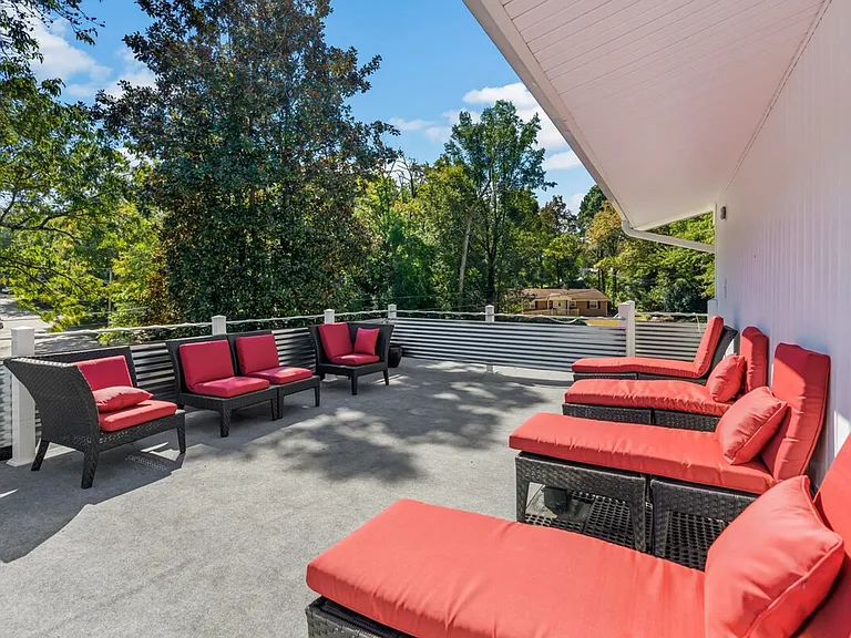Building's Lounge