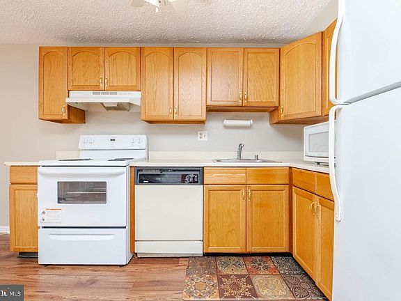 4th image of 1255 Musket Ct Unit 27