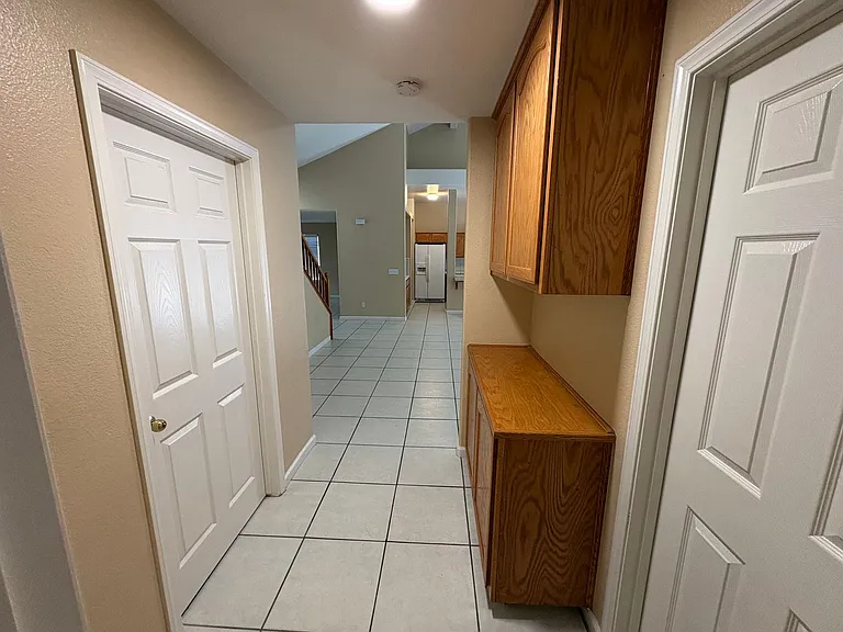 703 W Russell Ave — Photo 38