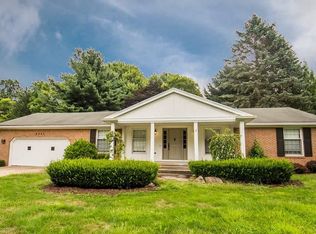 8063 Deerpath Dr, Youngstown, OH 44512